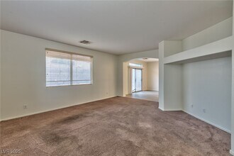 1025 Wild Fern Ct in Las Vegas, NV - Building Photo - Building Photo