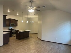 616 Marlin Ct in Chickasha, OK - Building Photo - Building Photo