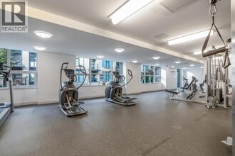 5665 Boundary Rd in Vancouver, BC - Building Photo - Building Photo