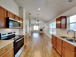 18413 Sunrise Oaks Ct in Montgomery, TX - Building Photo - Building Photo
