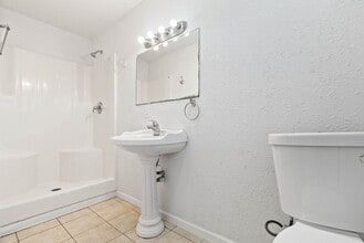 1433 Cambridge Dr in Corpus Christi, TX - Building Photo - Building Photo