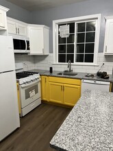 40 Wolcott St, Unit #1 in Boston, MA - Building Photo - Building Photo