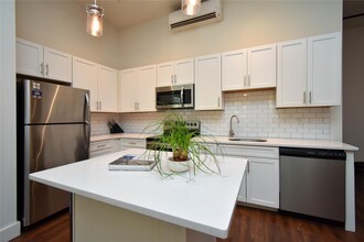 35 Van Nydeck Ave in Beacon, NY - Building Photo - Building Photo