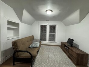 3111 N Clifton Ave in Chicago, IL - Building Photo - Building Photo