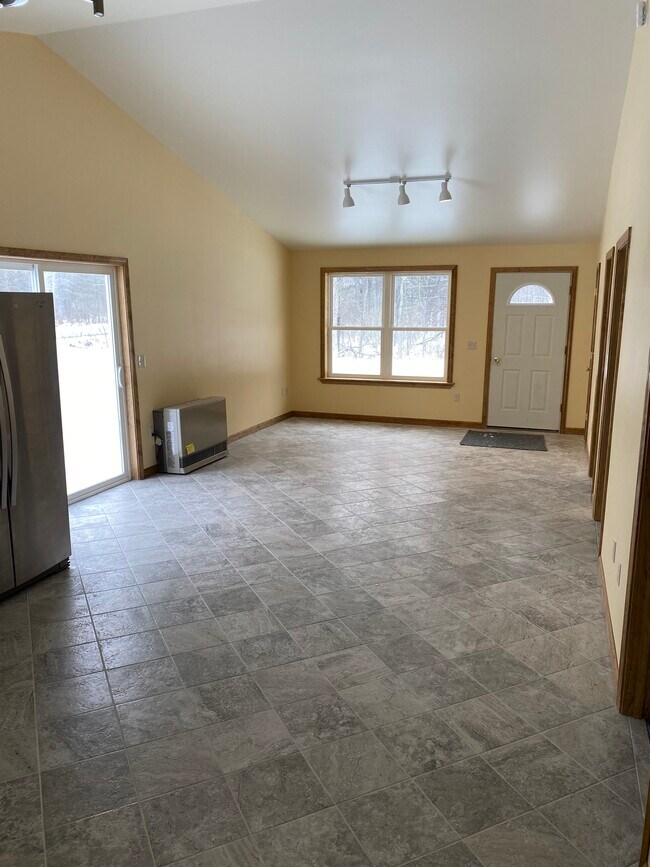 569 Stanley Rd, Unit A