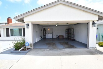 8777 Pagoda Way in San Diego, CA - Building Photo - Building Photo