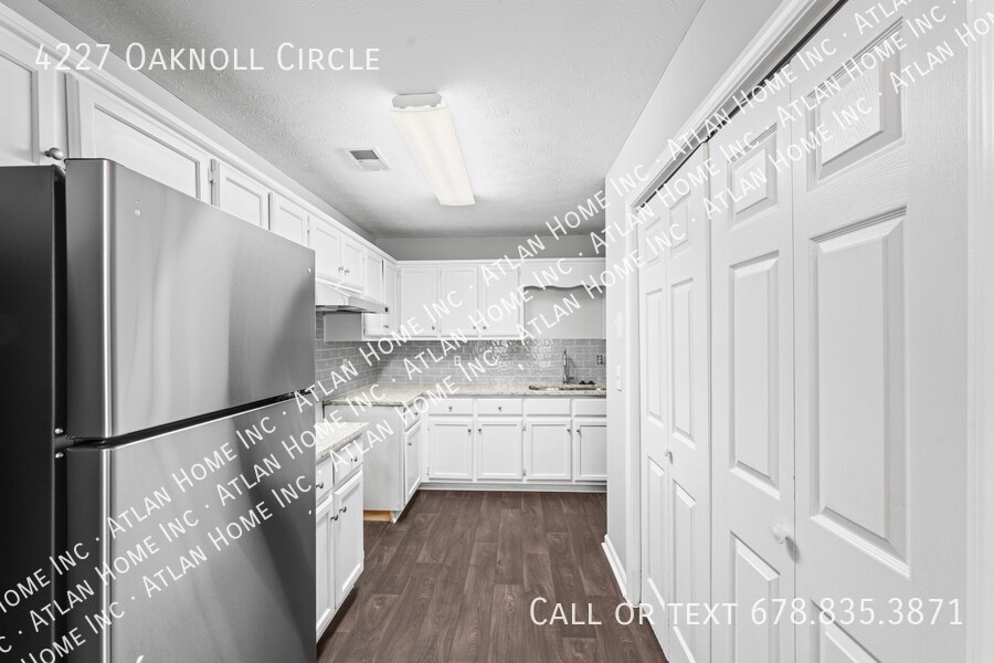 4227 Oaknoll Cir in Duluth, GA - Building Photo