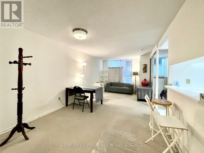 1055-1055 Bay St. in Toronto, ON - Building Photo - Building Photo