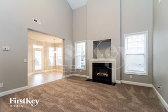 112 Waverly St in Advance, NC - Foto de edificio - Building Photo