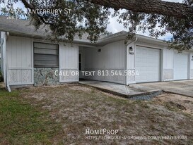 7469 Canterbury St in Spring Hill, FL - Building Photo