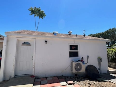 property at 10435 Las Lunitas Ave