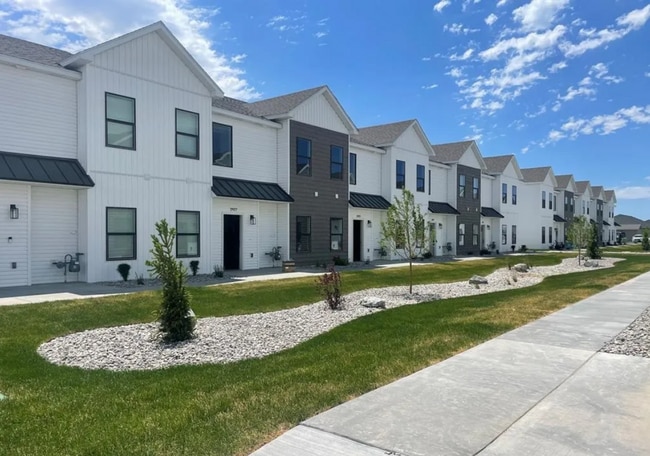 property at 1413 Pinecrest Trl
