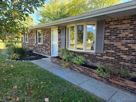 6238 Jayfield Dr in Hamilton, OH - Building Photo