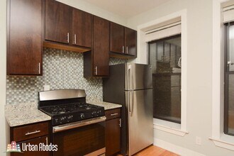 629 W Oakdale Ave, Unit A09C in Chicago, IL - Building Photo - Building Photo