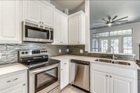 2801 Stonebrook Ln in Edmond, OK - Foto de edificio - Building Photo