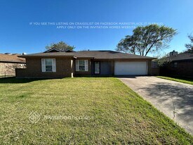316 N La Quinta Cir in Keller, TX - Building Photo