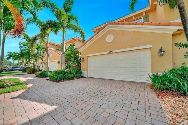 5010 Dulce Ct in Palm Beach Gardens, FL - Building Photo - Building Photo