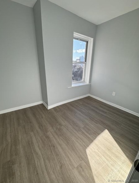 455 E Main St, Unit 3L in Bridgeport, CT - Building Photo - Building Photo