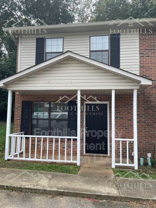 113 Woodland Dr in Anderson, SC - Building Photo