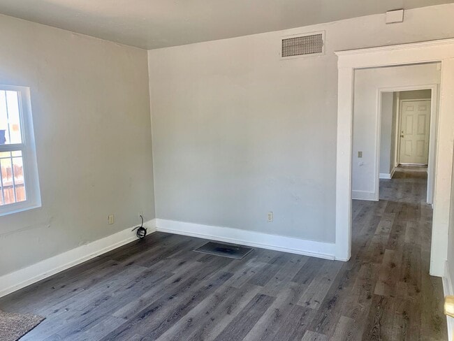 212 E O'Neil Ave in Fresno, CA - Building Photo - Building Photo