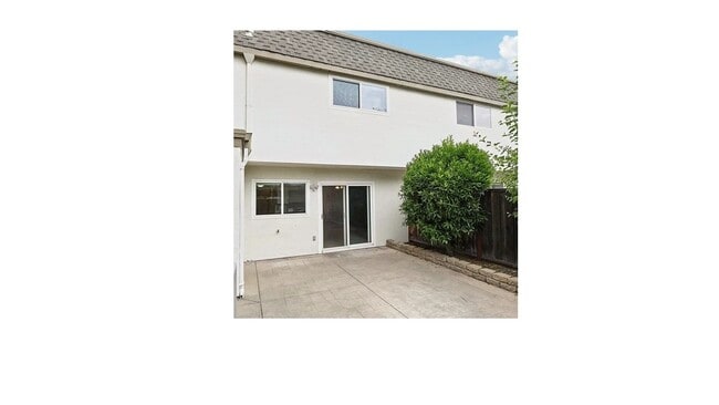 property at 214 Fairway Glen Ln