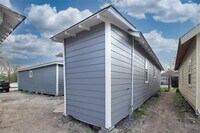 1321 Bayou St photo'