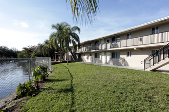 510 New River Apartments in Fort Lauderdale, FL - Foto de edificio - Building Photo