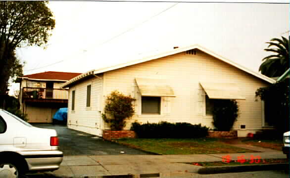 431 Madison Ave in Redwood City, CA - Building Photo - Building Photo