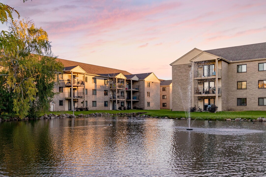 Springbrook in Fridley, MN - Building Photo