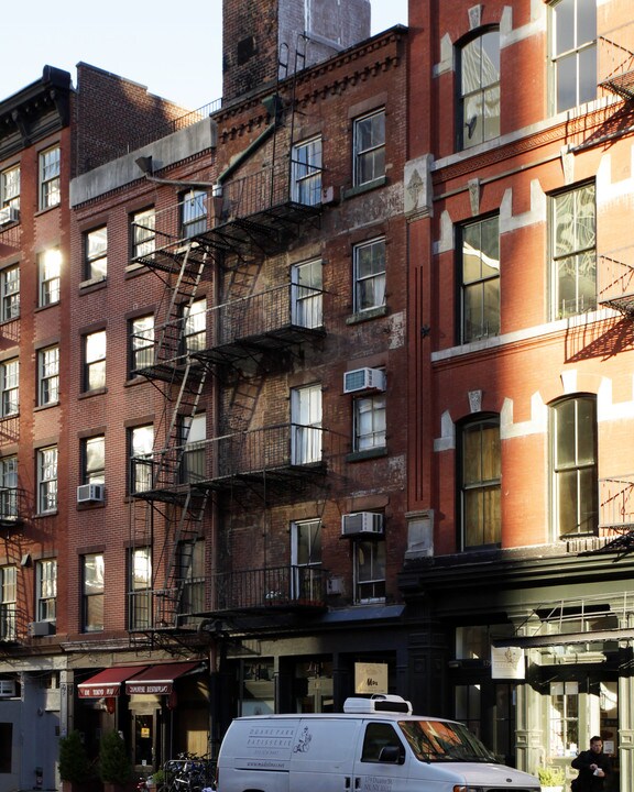 Elavator Apartment in New York, NY - Foto de edificio