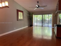 5121 Oakhill Ln in Delray Beach, FL - Foto de edificio - Building Photo