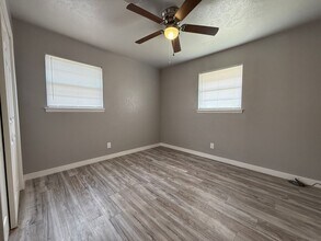 3237 Drexel Ave in Big Spring, TX - Foto de edificio - Building Photo