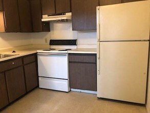 4622 Country Creek Dr-Unit -1195 in Dallas, TX - Building Photo - Building Photo