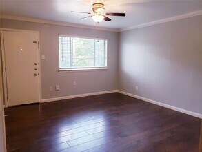 5722 Gaston Ave, Unit A in Dallas, TX - Building Photo - Building Photo
