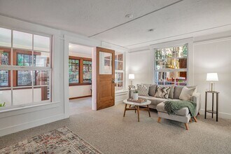 337 Madrone Ave in Larkspur, CA - Building Photo - Building Photo