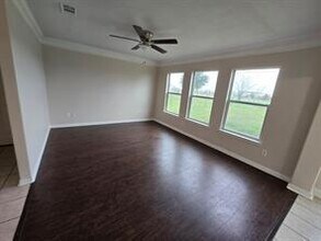 707 Mockingbird St in Navasota, TX - Building Photo - Building Photo