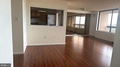 3701 S George Mason Dr in Falls Church, VA - Building Photo - Building Photo