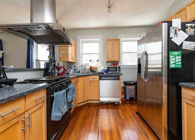 6 Belmont St, Unit 1