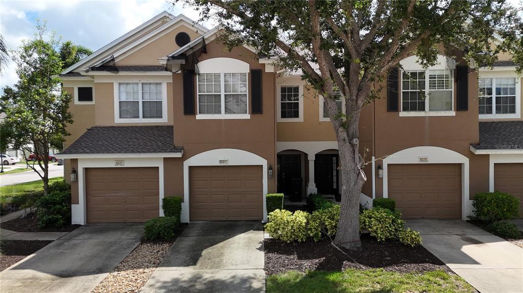 8331 72nd St E in Bradenton, FL - Building Photo