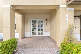 1048 SW 147th Ave in Pembroke Pines, FL - Building Photo - Building Photo