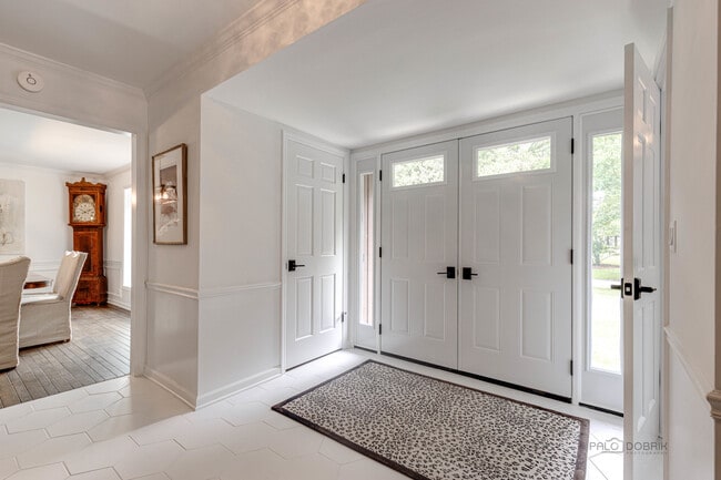 1441 Lawrence Ave in Lake Forest, IL - Building Photo - Building Photo