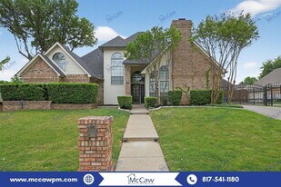 3407 Bowden Hill Ln N in Colleyville, TX - Building Photo