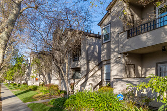 Jefferson Square in San Jose, CA - Building Photo - Building Photo