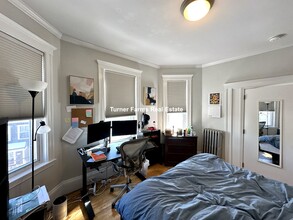 15 Farragut Ave, Unit 3 in Somerville, MA - Foto de edificio - Building Photo