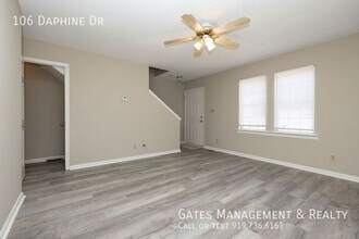 106 Daphine Dr in Hillsborough, NC - Building Photo - Building Photo