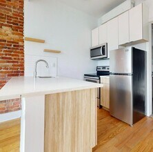 West 12th Street, Unit 3F in New York, NY - Building Photo - Building Photo