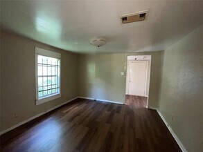 4827 Shreveport Blvd in Houston, TX - Building Photo - Building Photo