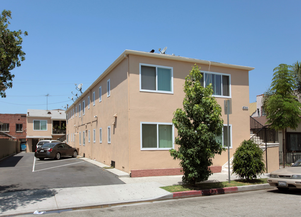 6355 Middleton St in Huntington Park, CA - Building Photo