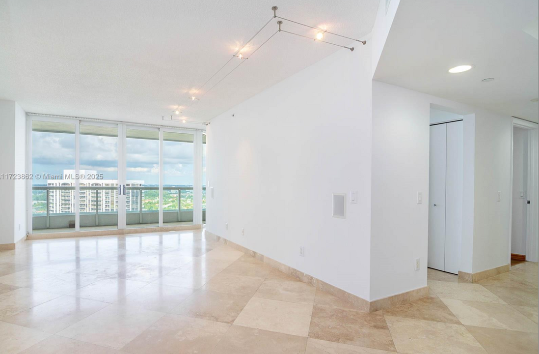 333 Las Olas Way, Unit 2501 in Fort Lauderdale, FL - Building Photo