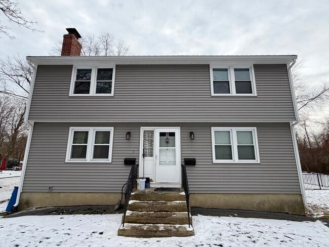 87 Hollis St, Unit 2nd Flr